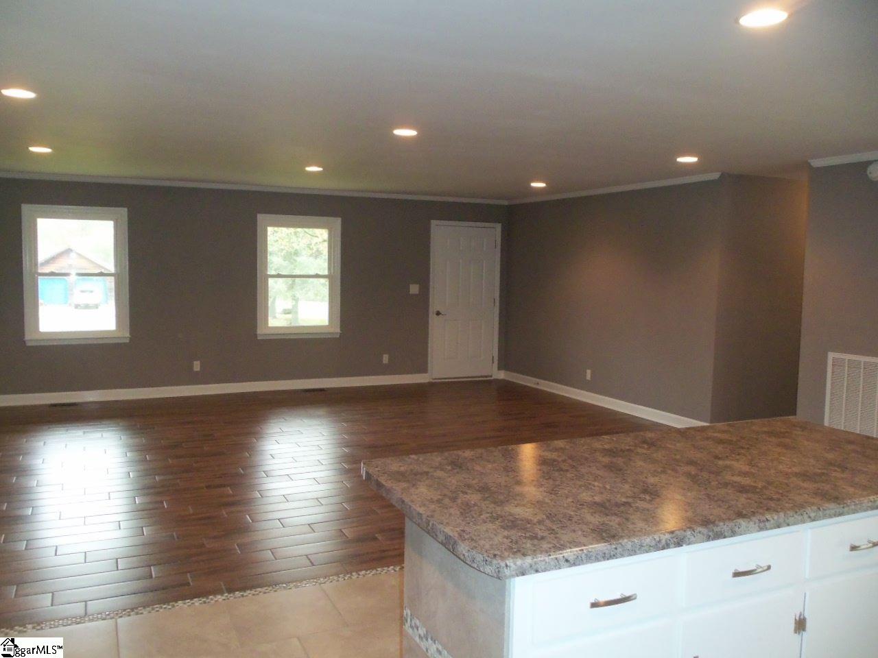 333 Shoreham Lane Inman, SC 29349 - Photo 8 of 21