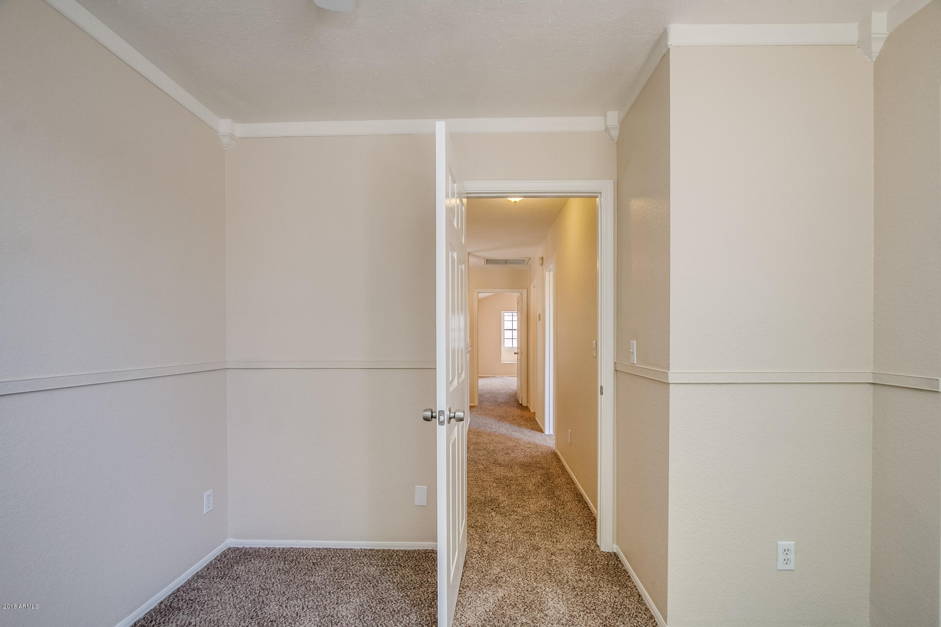 522 East Utopia Road Phoenix, AZ 85024 - Photo 21 of 35 a view of a room with a hallway