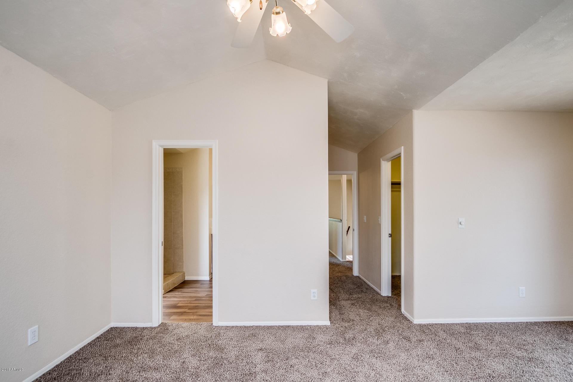 522 East Utopia Road Phoenix, AZ 85024 - Photo 27 of 35 a view of a room with a hallway