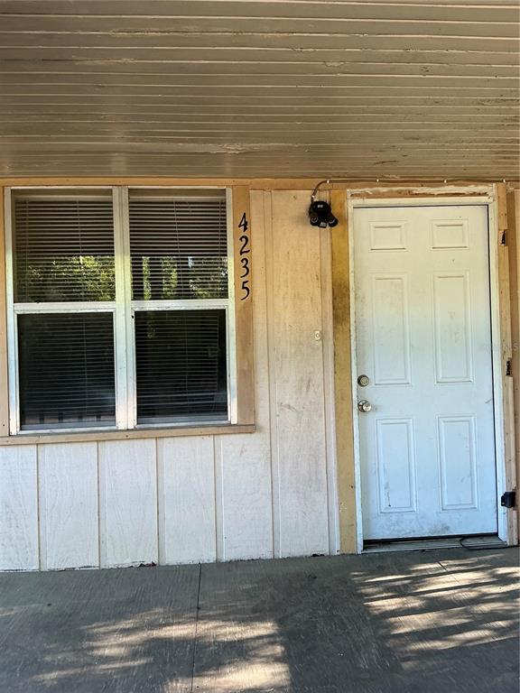 4235 Roulhac Marianna, FL 32448 - Photo 3 of 15 a view of front door