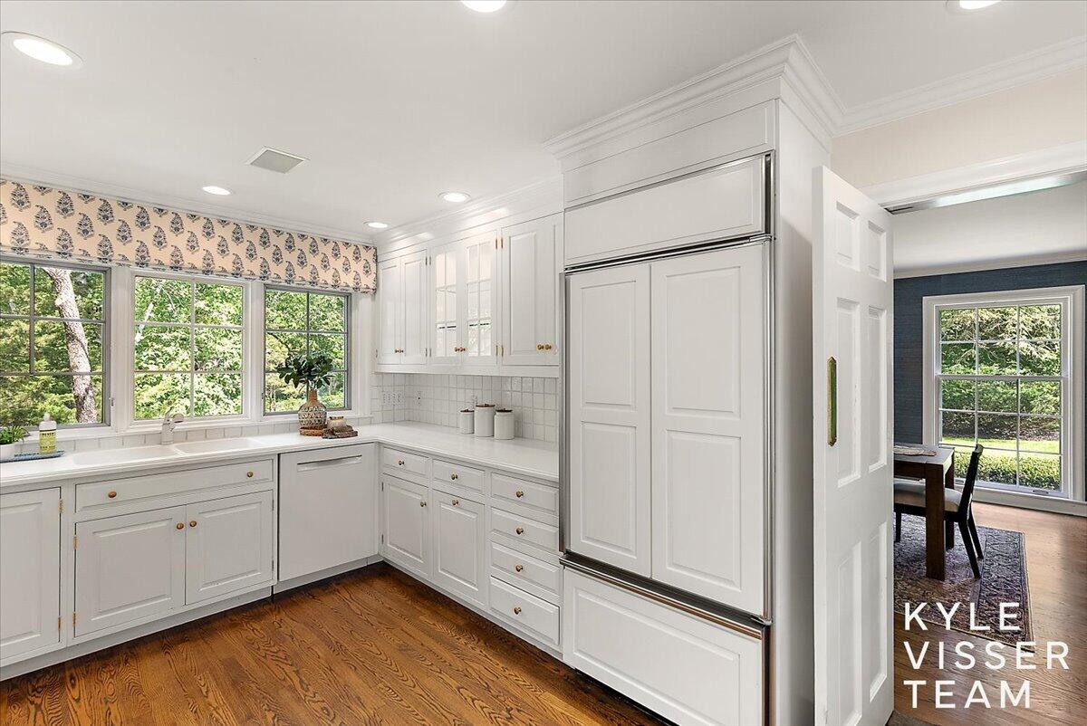 2089 Robinson Road Southeast Grand Rapids, MI 49506 - Photo 22 of 73 Kitchen