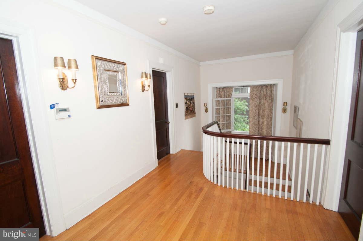 531 Nottingham Road Baltimore, MD 21229 - Photo 12 of 14 Upper Level
