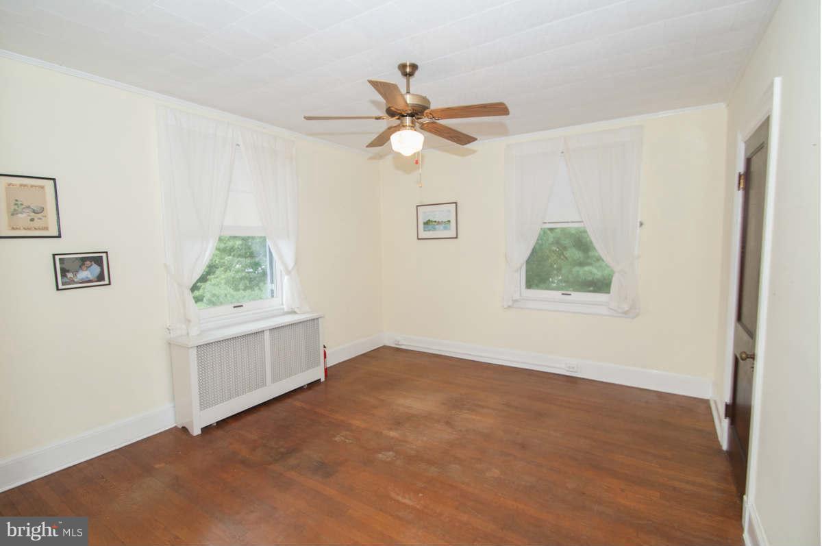 531 Nottingham Road Baltimore, MD 21229 - Photo 9 of 14 Bedroom #3