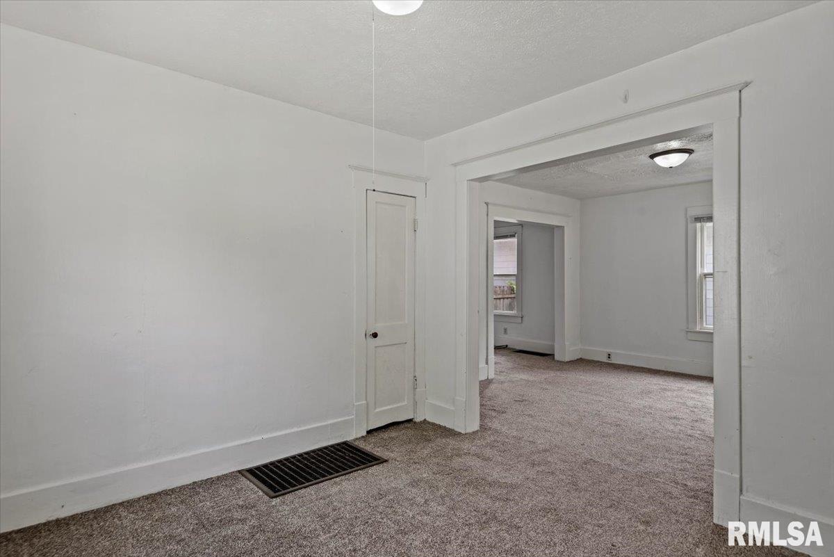 2516 South 10th Street Springfield, IL 62703 - Photo 9 of 34