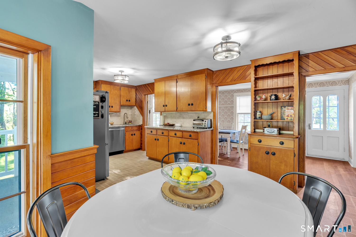 215 Walnut Street Putnam, CT 06260 - Photo 14 of 39