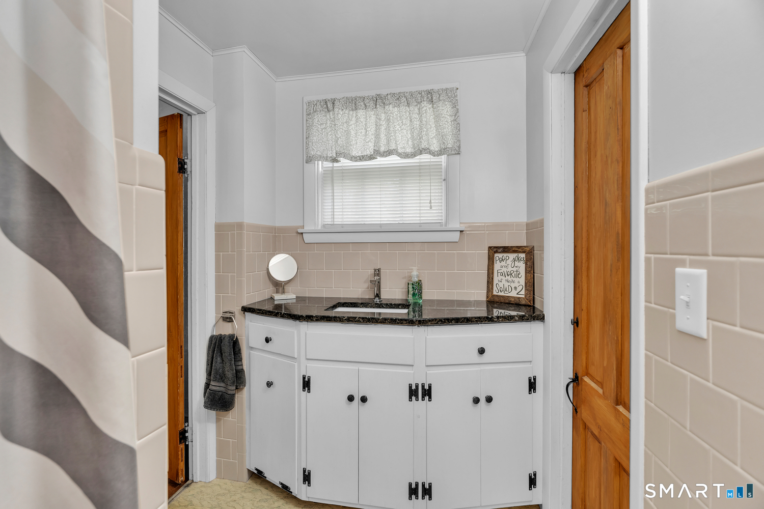 215 Walnut Street Putnam, CT 06260 - Photo 20 of 39