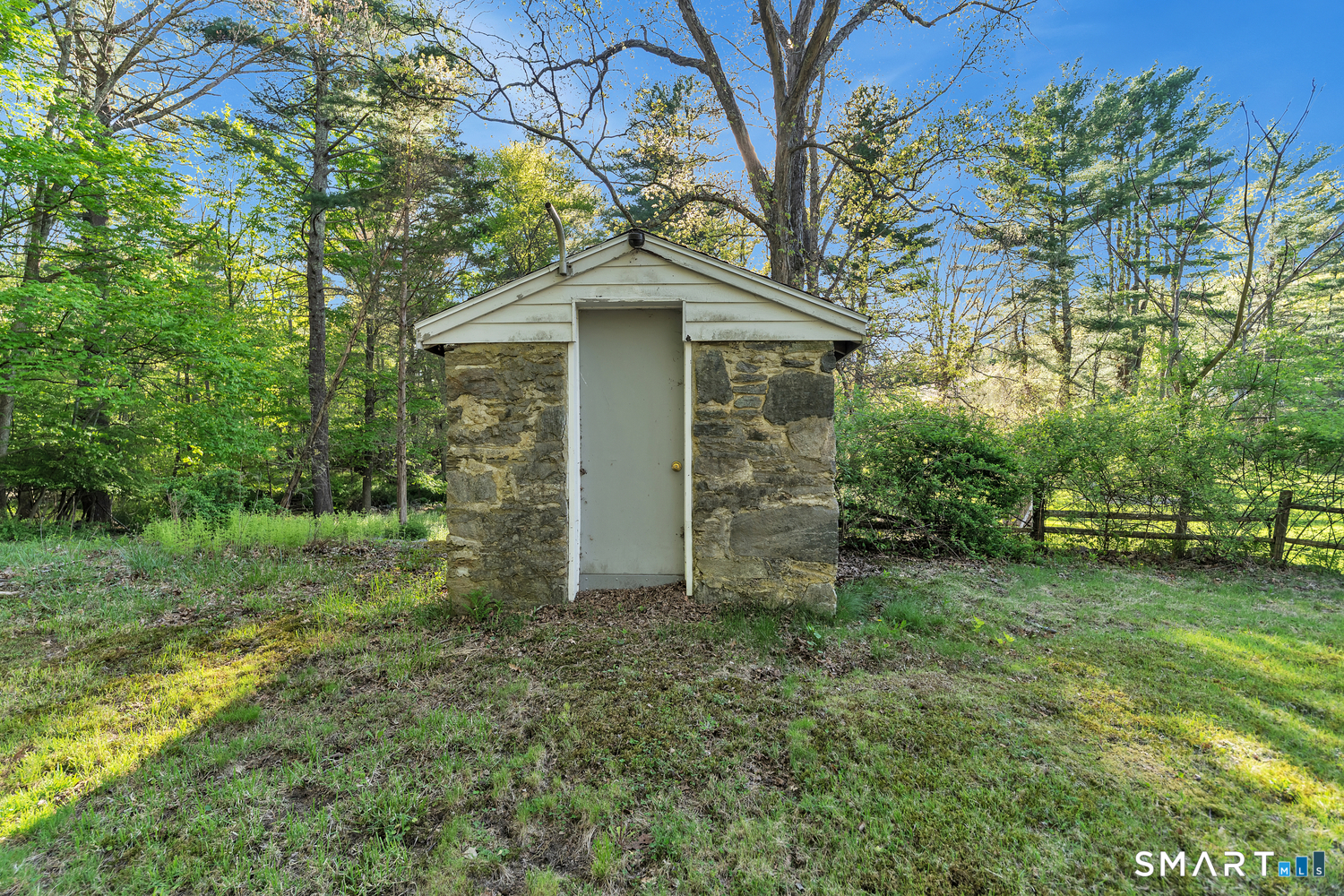 215 Walnut Street Putnam, CT 06260 - Photo 31 of 39