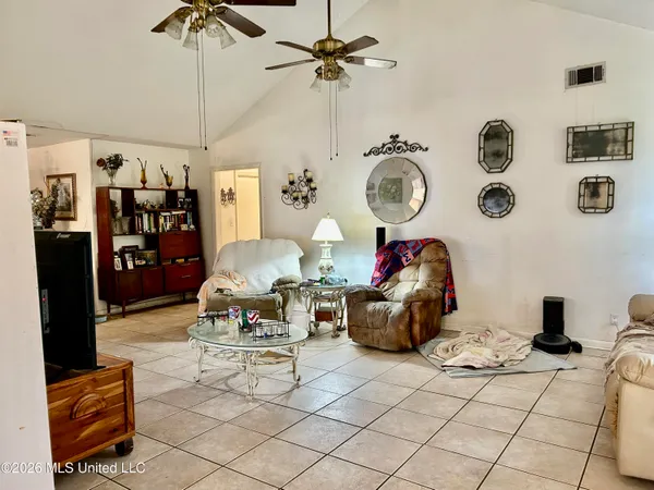 $274,500 | 126 New Hopewell Church Road, Taylorsville, MS 39168