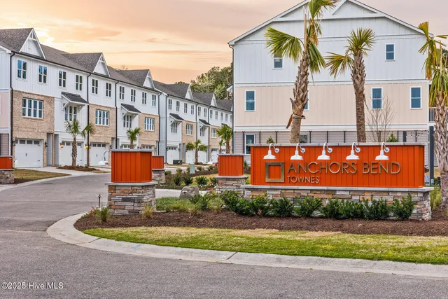 $554,500 | 821 Anchors Bend Way, Unit 17, Wilmington, NC 28411