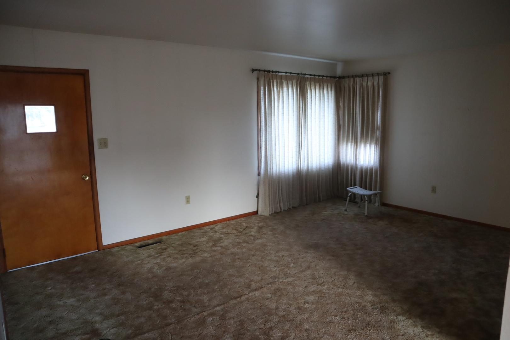 113 Stephens Avenue Walnut, IL 61376 - Photo 4 of 15 Gallery Image 4