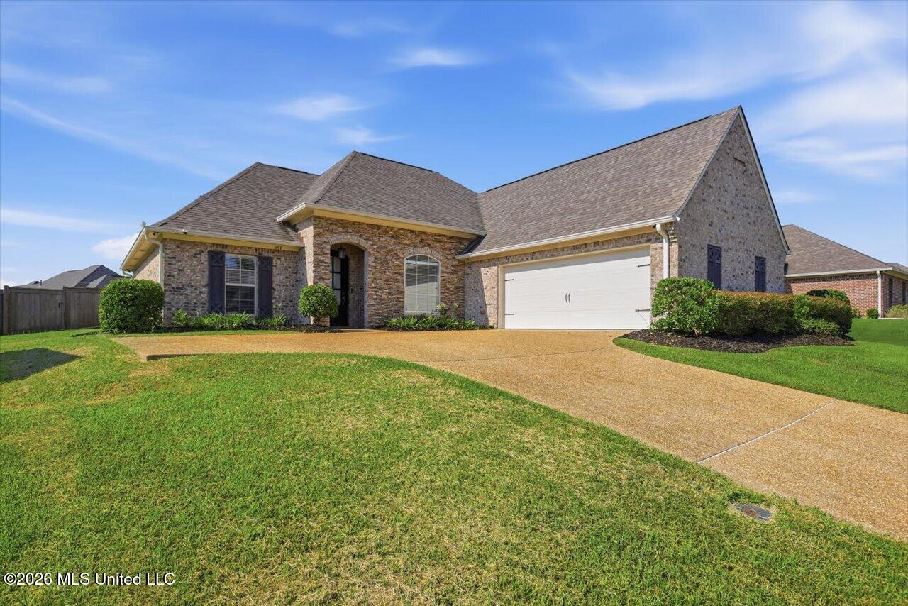 358 Emerald Way Brandon, MS 39047 - Photo 3 of 40 03-358 Emerald Wy _ Hometoursms.com