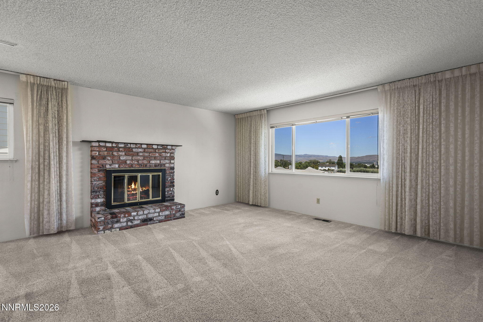 2615 Everett Drive Reno, NV 89503 - Photo 4 of 26 4-web-or-mls-_DSC0390