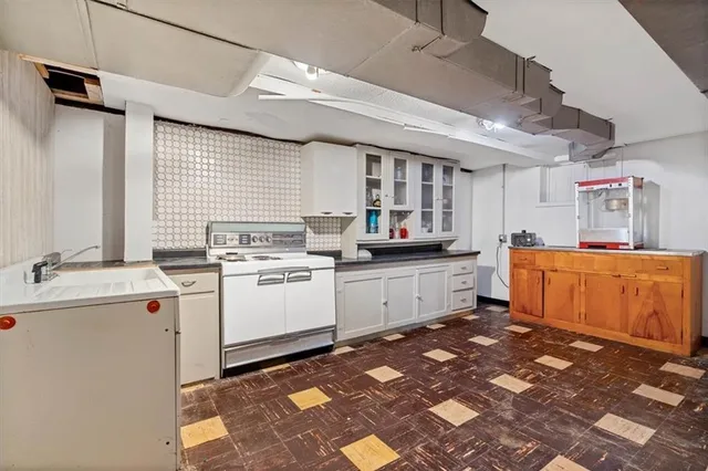 $309,000 | 5403 Blue Ridge Boulevard, Raytown, MO 64133