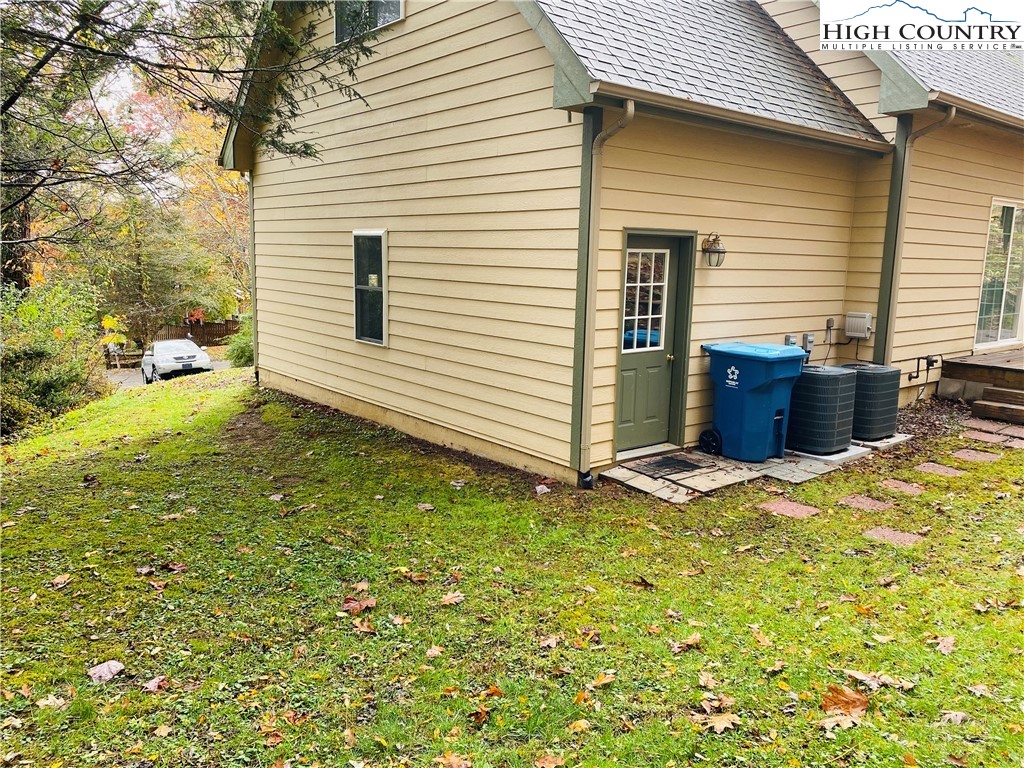 115 Blue Ridge Avenue Boone, NC 28607 - Photo 4 of 23 Gallery Image 4