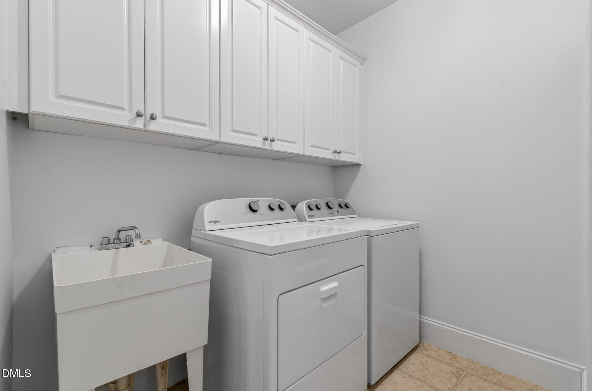 812 Running Brook Trail Raleigh, NC 27609 - Photo 26 of 52 Laundry
