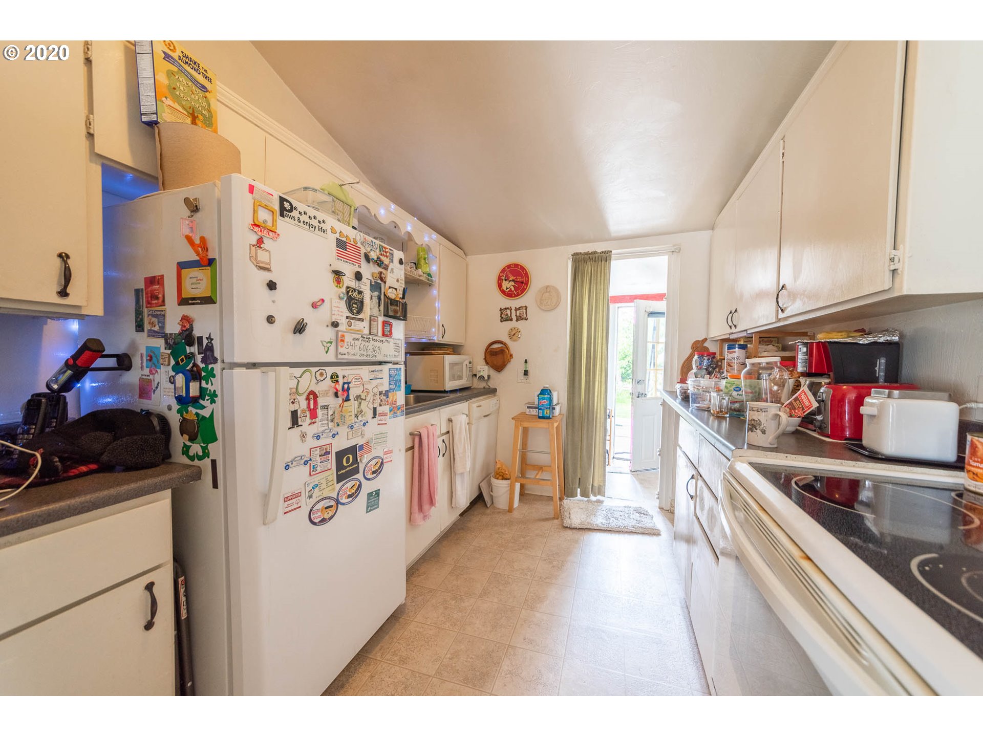 2745 E Street Springfield, OR 97477 - Photo 8 of 12