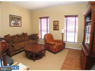 51 Windingbrook Road Bordentown, NJ 08505 - Photo 2 of 11 Living Room