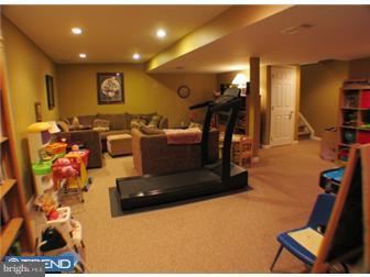 51 Windingbrook Road Bordentown, NJ 08505 - Photo 9 of 11 Game Room