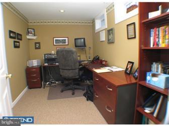 51 Windingbrook Road Bordentown, NJ 08505 - Photo 10 of 11 Office / Study
