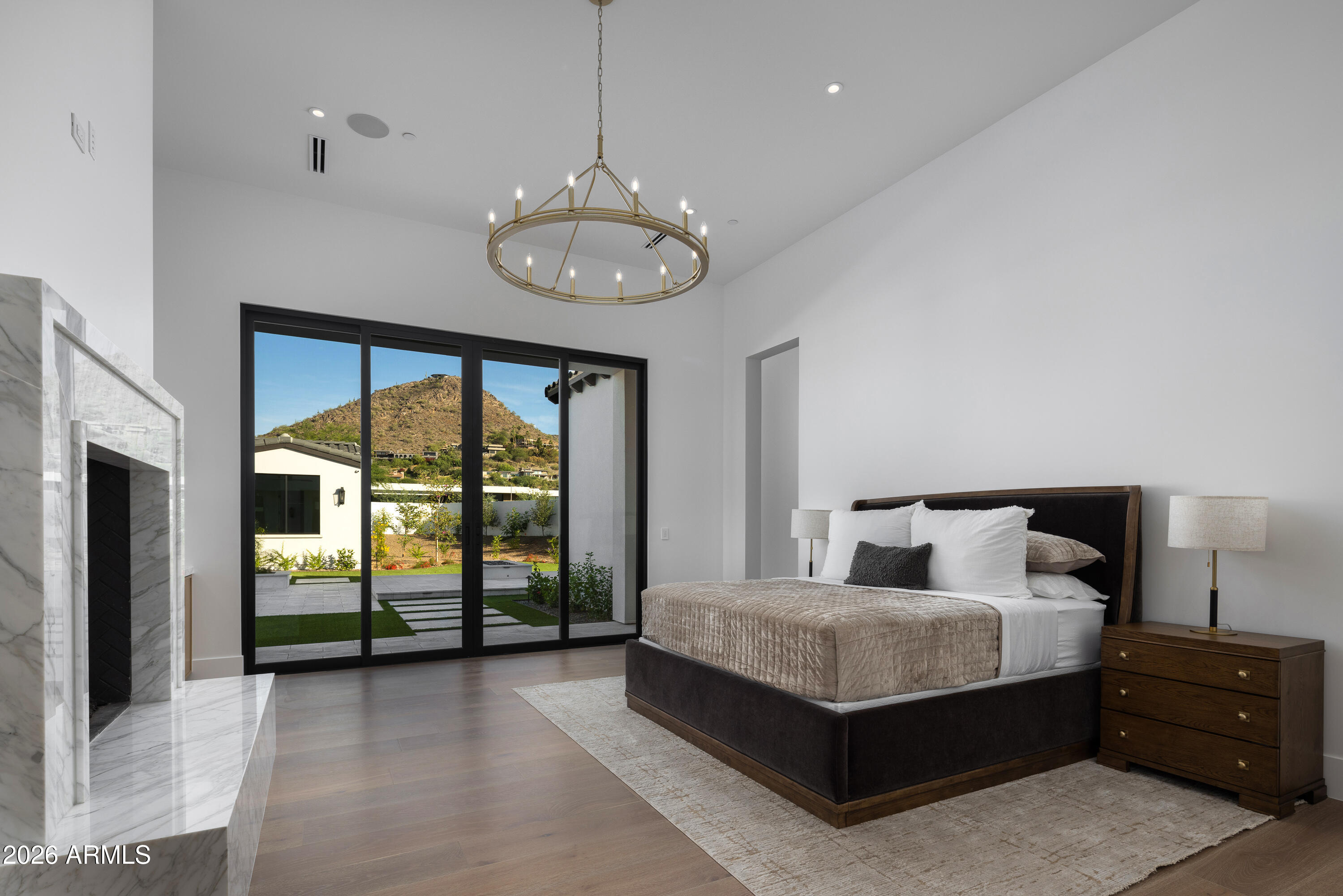 6610 North Mountain View Road Paradise Valley, AZ 85253 - Photo 18 of 27 Primary Bedroom