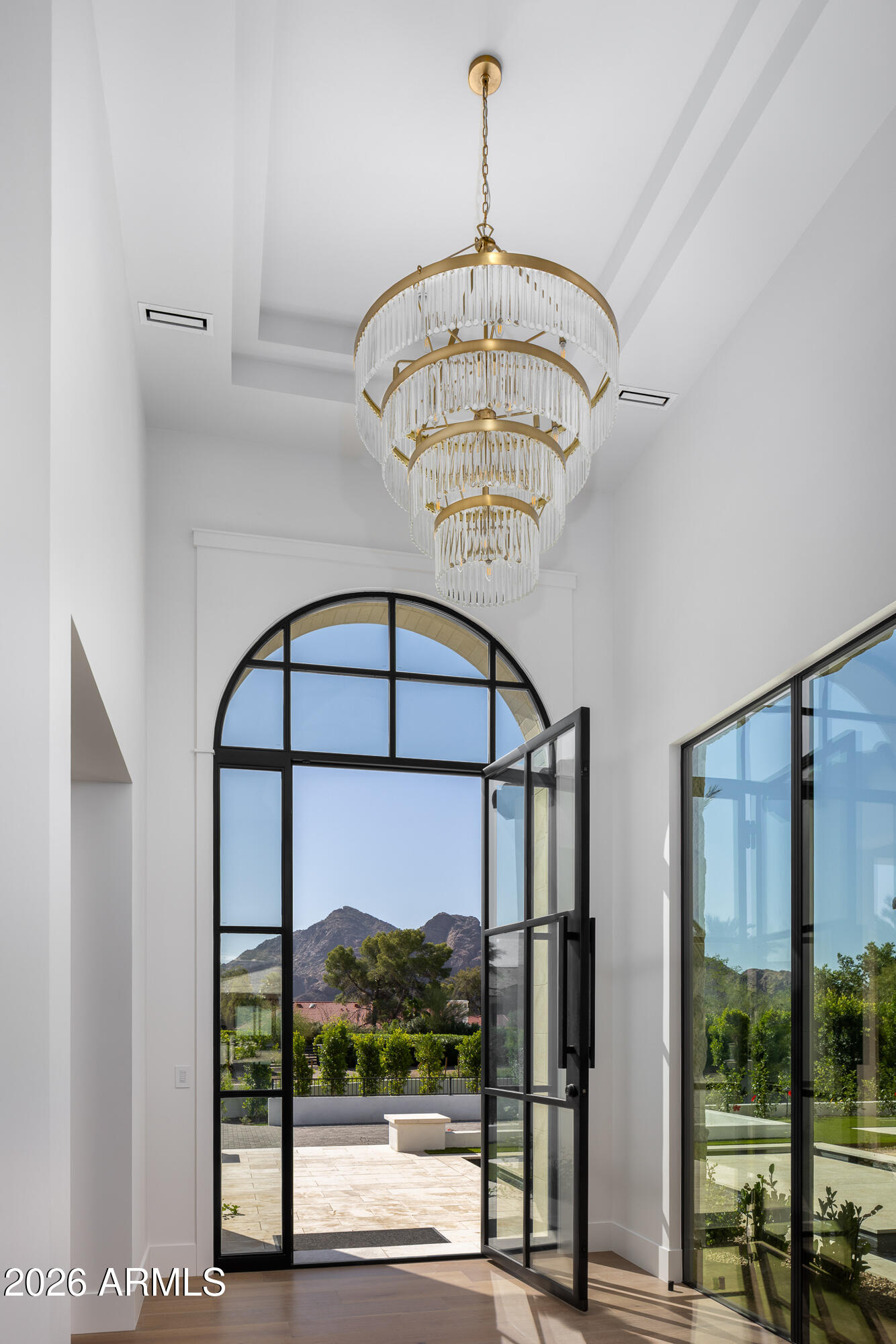 6610 North Mountain View Road Paradise Valley, AZ 85253 - Photo 3 of 27 Entry with Views