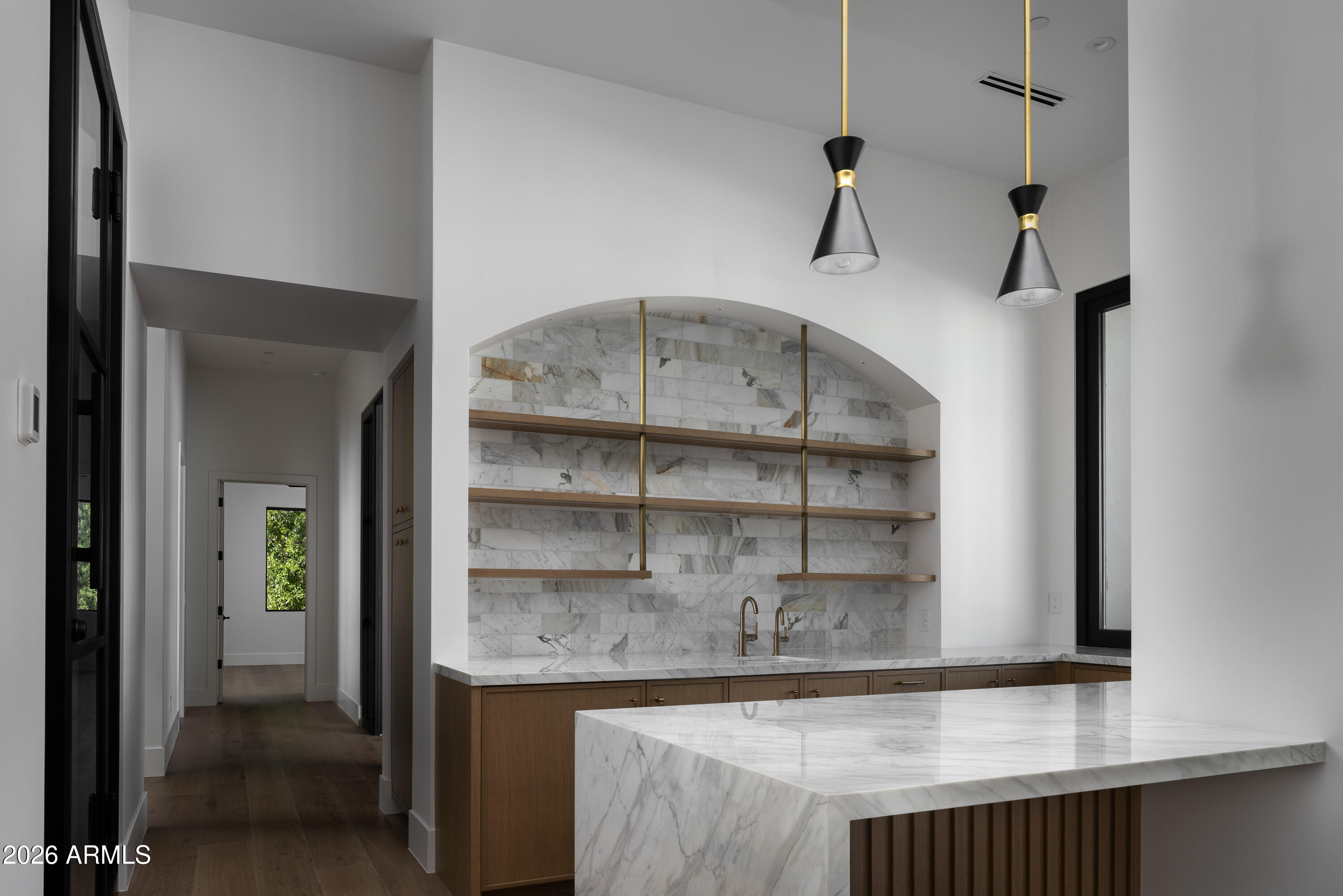 6610 North Mountain View Road Paradise Valley, AZ 85253 - Photo 10 of 27 Bar