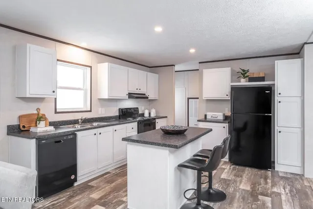 $299,900 | 501 Wa Ni Village Road, Rutledge, TN 37861