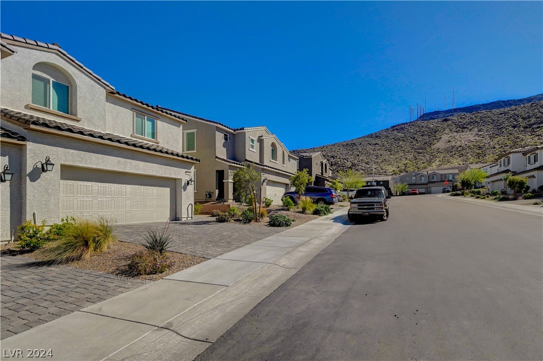 371 Rosefinch Street Henderson, NV 89012 - Photo 4 of 50