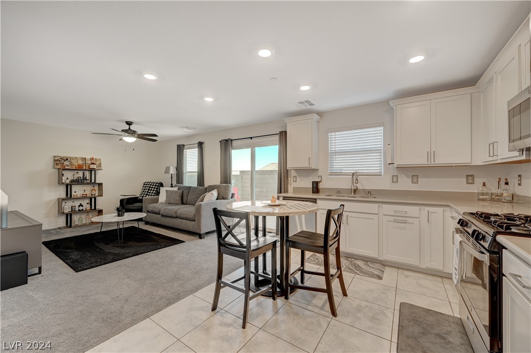 371 Rosefinch Street Henderson, NV 89012 - Photo 9 of 50