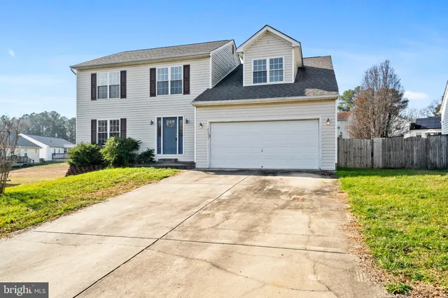 $2,450 | 21443 Hillary Court, Lexington Park, MD 20653