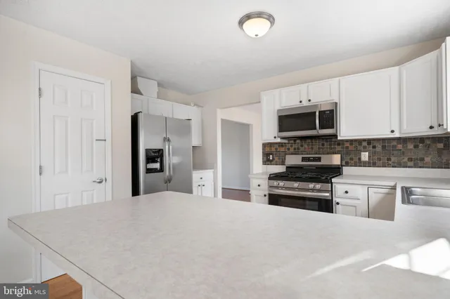 $2,450 | 21443 Hillary Court, Lexington Park, MD 20653