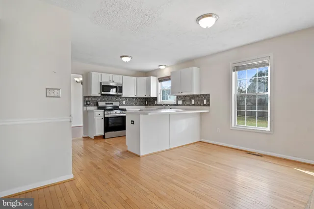 $2,450 | 21443 Hillary Court, Lexington Park, MD 20653