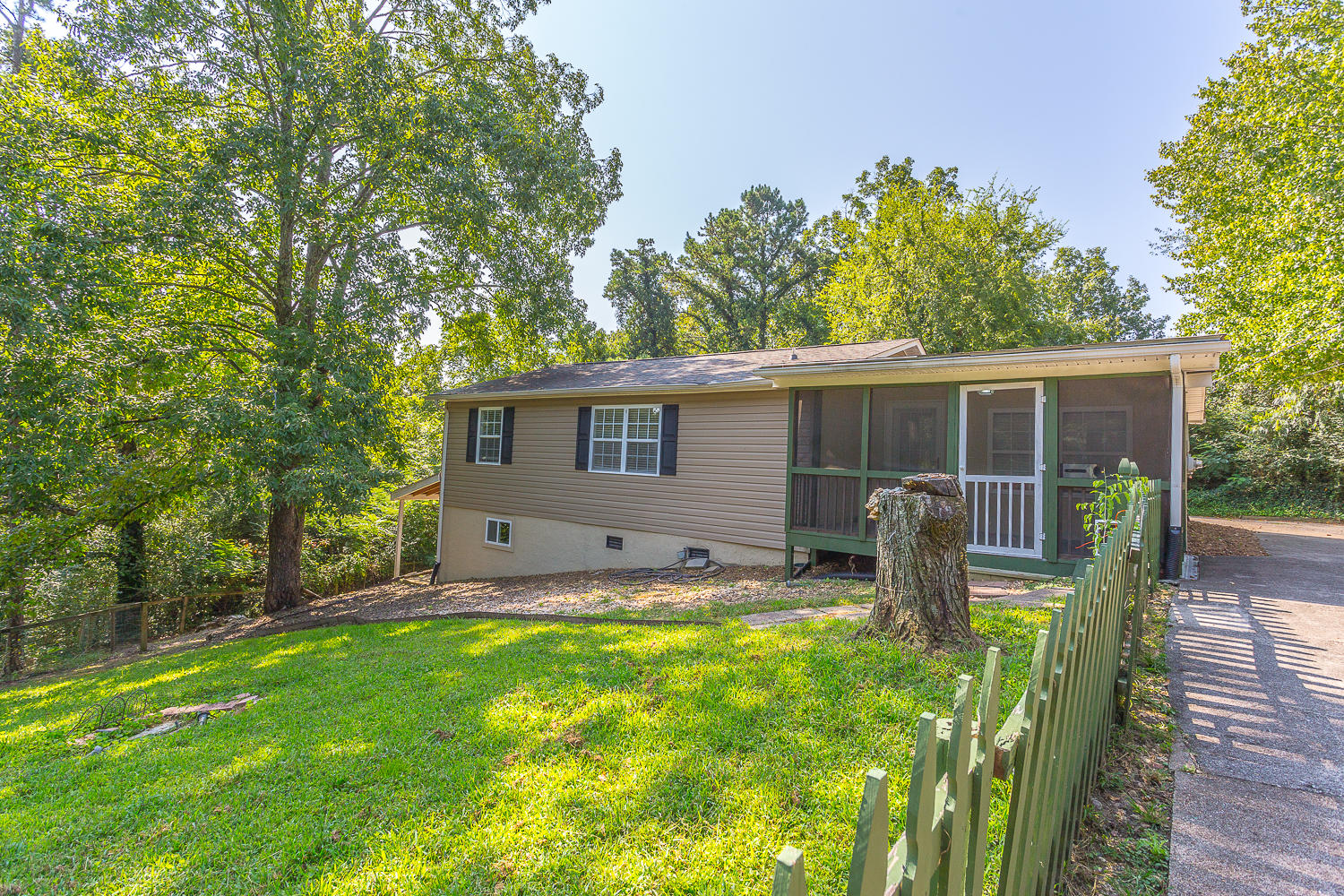 8828 Igou Gap Road Chattanooga, TN 37421 - Photo 2 of 60 8828 Igou Gap-4