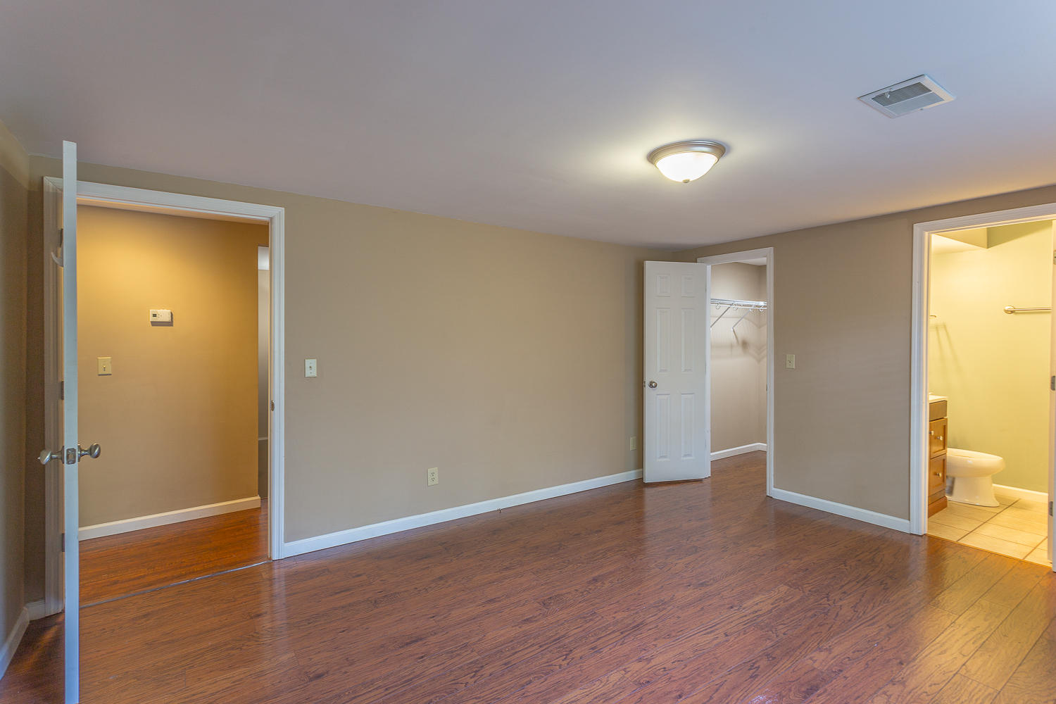8828 Igou Gap Road Chattanooga, TN 37421 - Photo 26 of 60 8828 Igou Gap-53