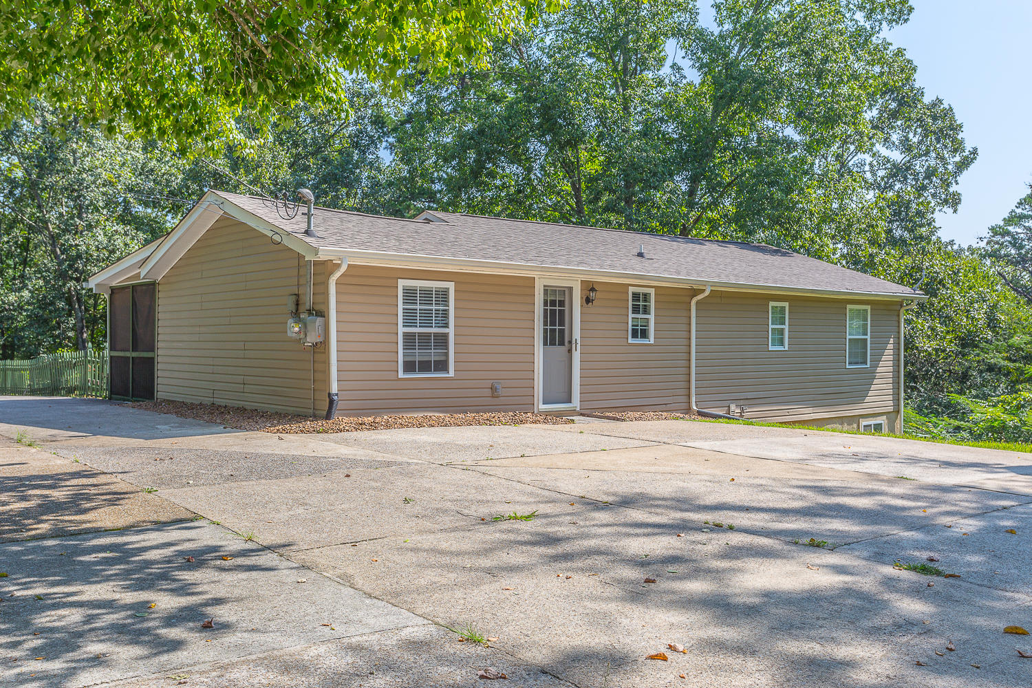 8828 Igou Gap Road Chattanooga, TN 37421 - Photo 54 of 60 8828 Igou Gap-22