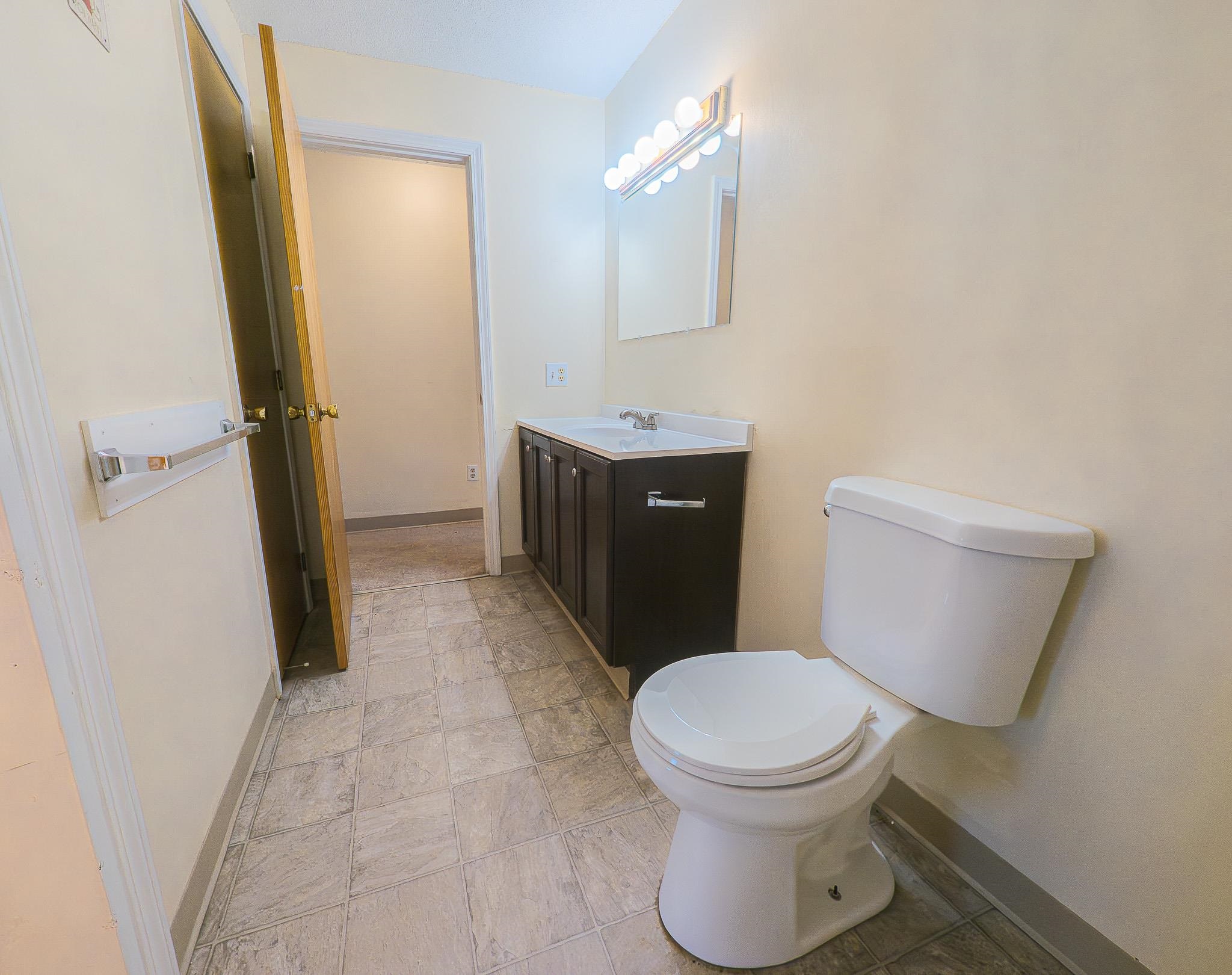 56 Merrimack Drive Merrimack, NH 03054 - Photo 22 of 26