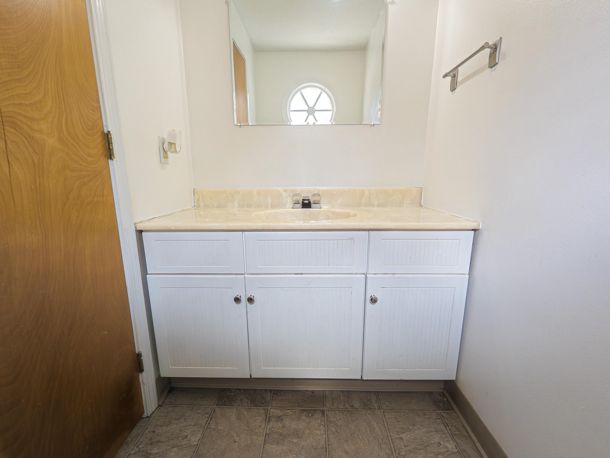 56 Merrimack Drive Merrimack, NH 03054 - Photo 8 of 26
