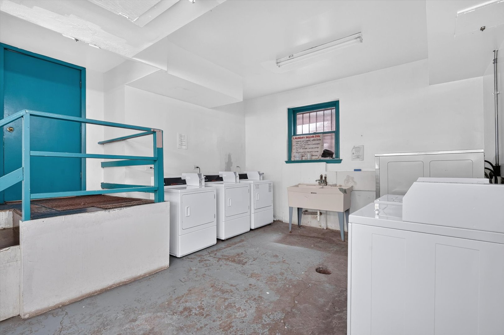 7017 South Merrill Avenue, Unit 305 Chicago, IL 60649 - Photo 20 of 41