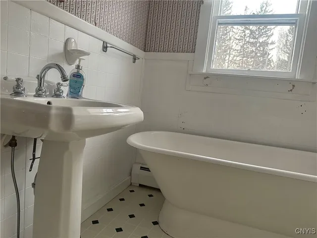 $4,000 | 30 Pearl Street, New Hartford, NY 13413