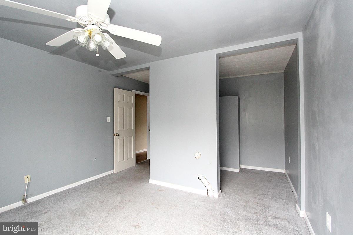 5529 Shallow River Road Clinton, MD 20735 - Photo 11 of 30 Family Room