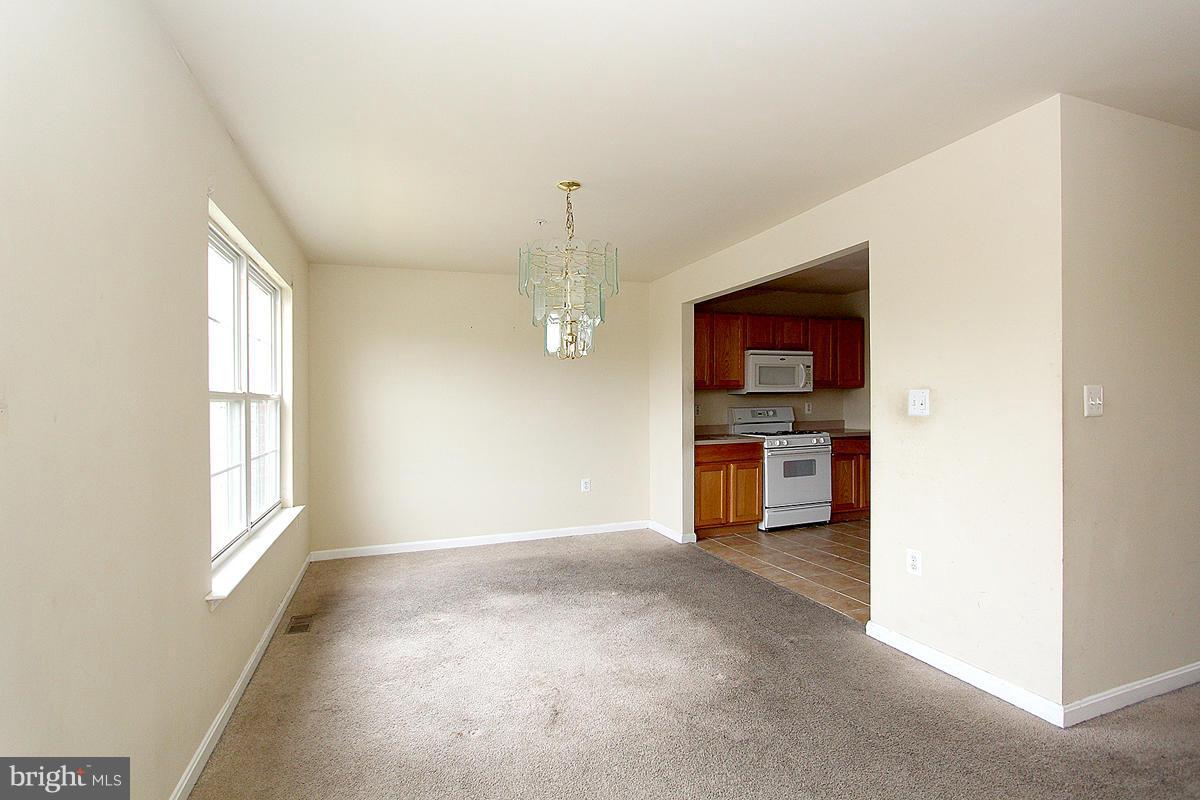 5529 Shallow River Road Clinton, MD 20735 - Photo 15 of 30 Dining Room