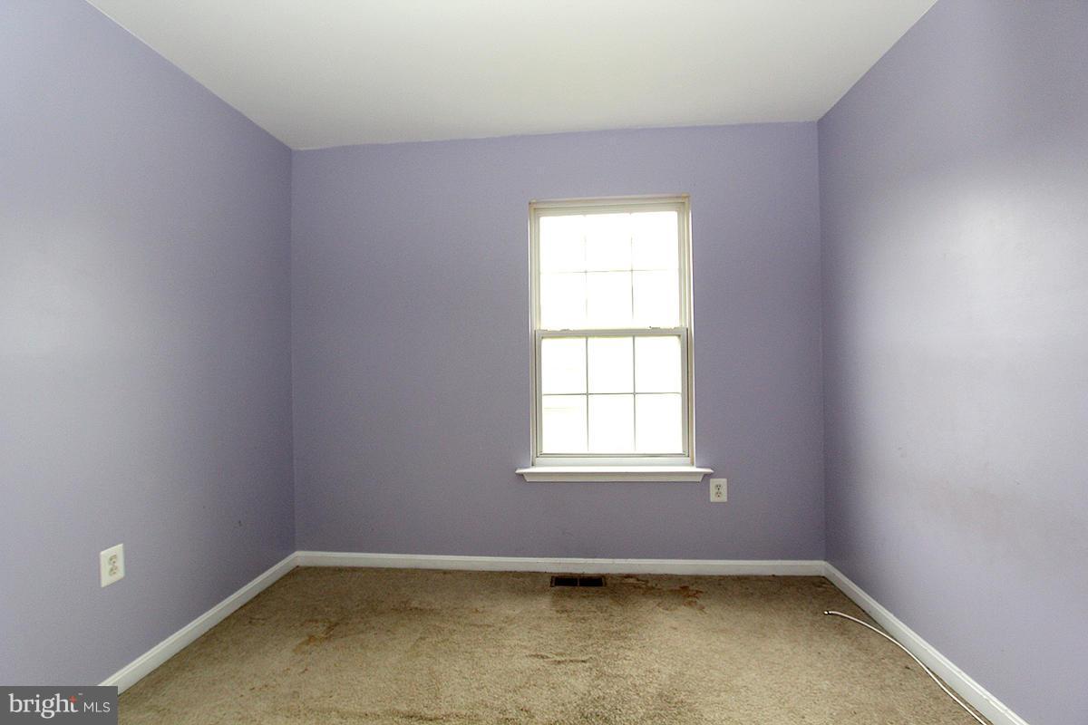 5529 Shallow River Road Clinton, MD 20735 - Photo 21 of 30 Bedroom