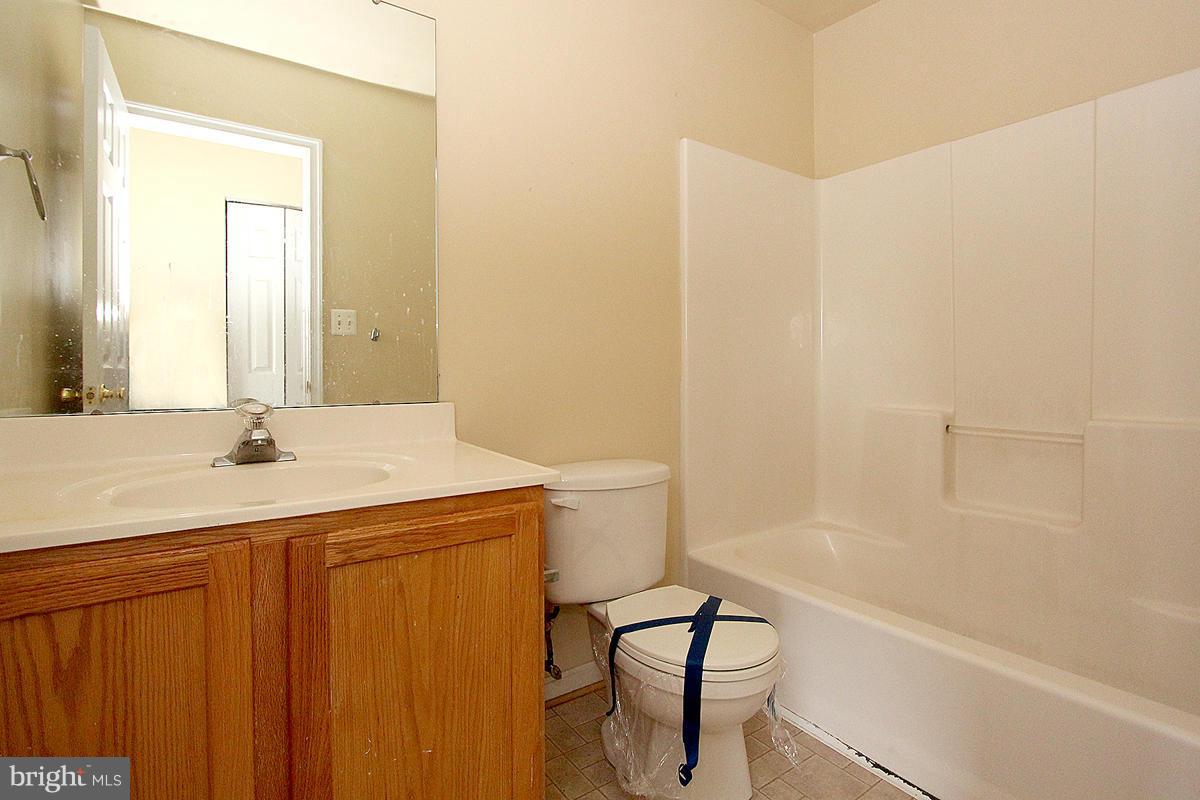 5529 Shallow River Road Clinton, MD 20735 - Photo 28 of 30 Bath (Master)