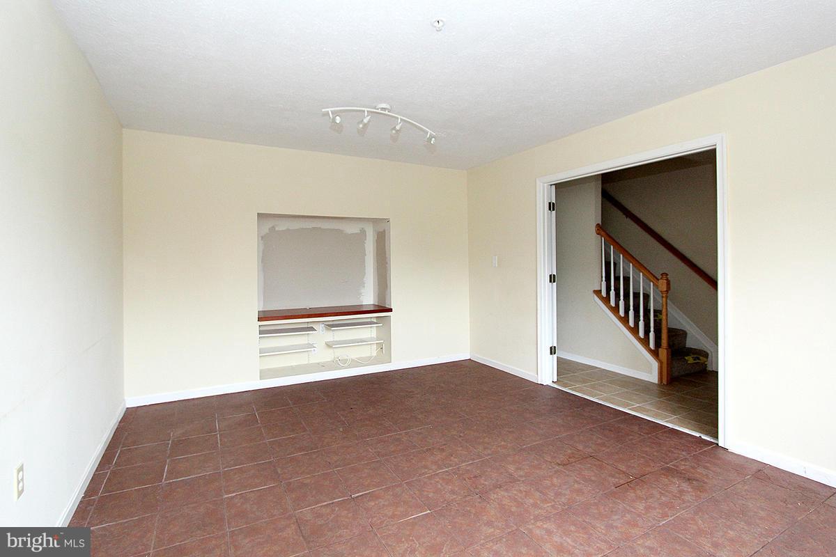 5529 Shallow River Road Clinton, MD 20735 - Photo 8 of 30 Den