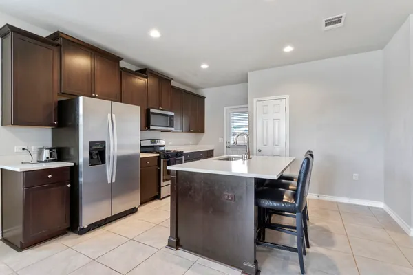 $2,250 | 1912 Los Olivios Way, Austin, TX 78725