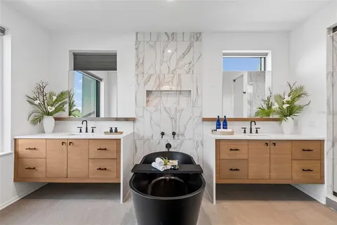 $2,150,000 | 94 West Davis Boulevard, Tampa, FL 33606