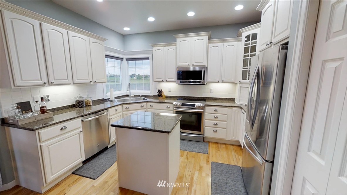 8118 2.4 Road Northeast Moses Lake, WA 98837 - Photo 10 of 25 Gallery Image 10