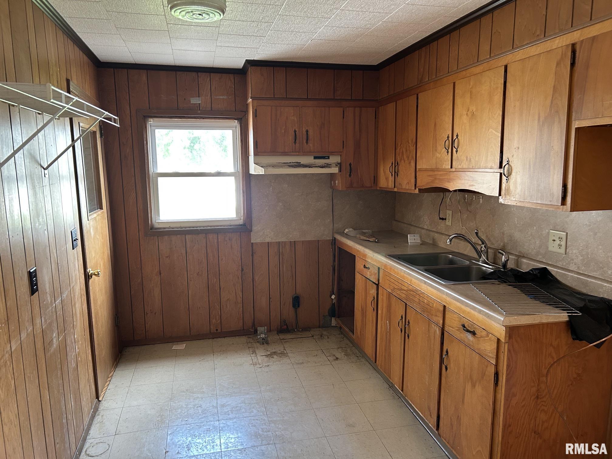 1439 Roby Road Mechanicsburg, IL 62545 - Photo 13 of 28