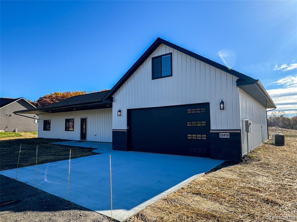 12415 Miller Road Lennon, MI 48449 - Photo 1 of 17