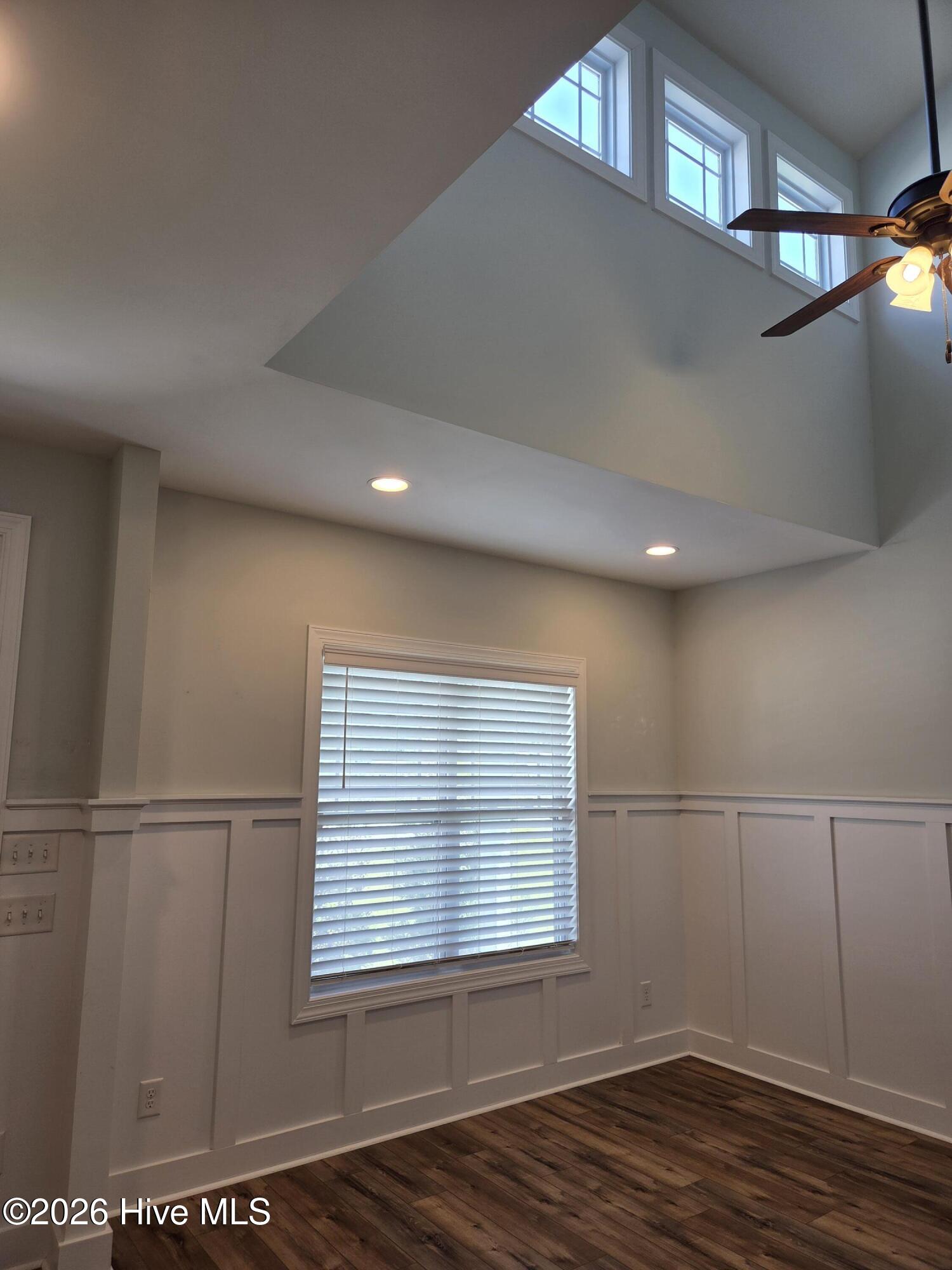 253 Channel Marker Loop Swansboro, NC 28584 - Photo 3 of 21 Dining